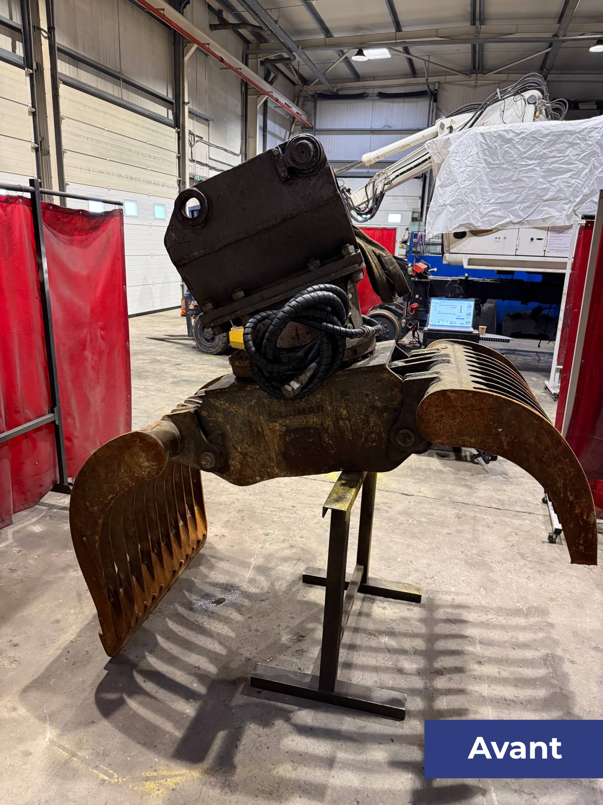 Usure des coquilles d’une pince de tri Liebherr avant réparation